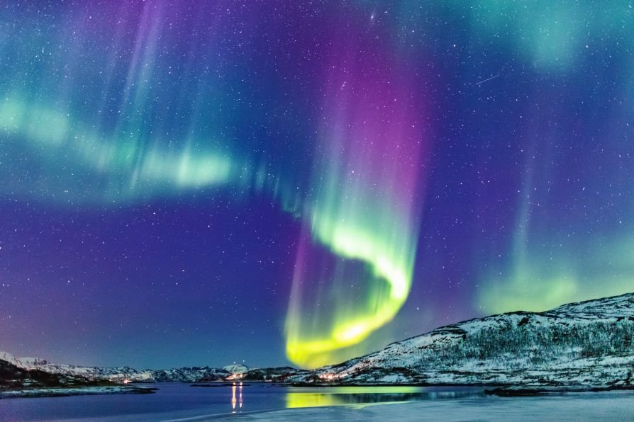 Land Of The Northen Lights